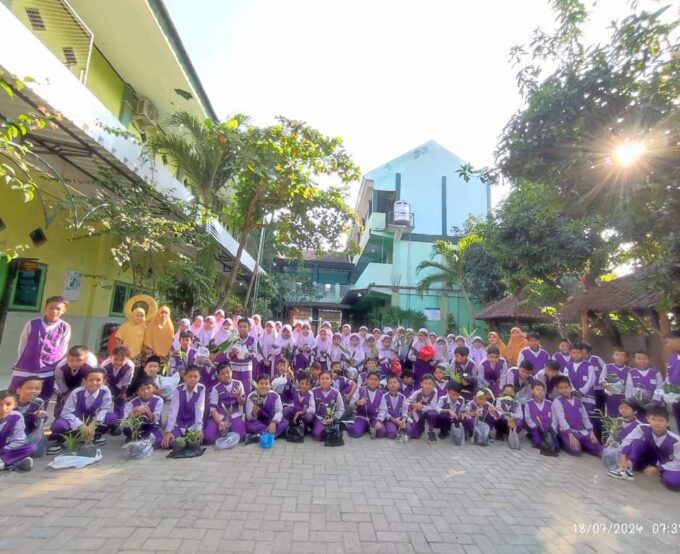 Bukti Peduli Terhadap Lingkungan, SD IT Insan Permata Bojonegoro Terapkan GPBLHS.